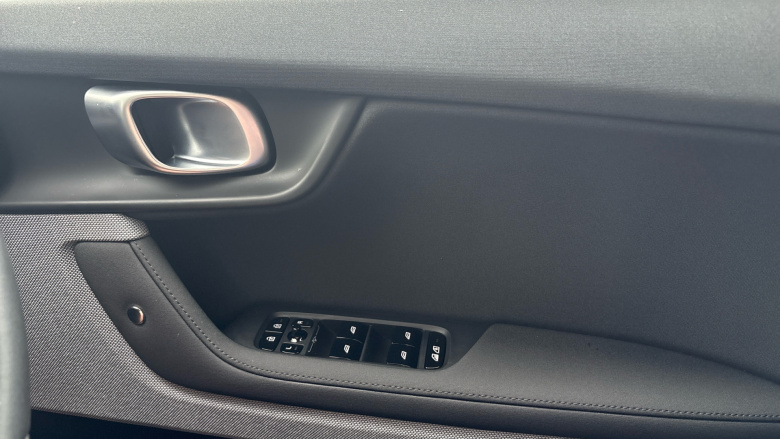 Polestar 2 00kW 69kWh Standard Range Single motor 5dr Auto Electric Hatchback